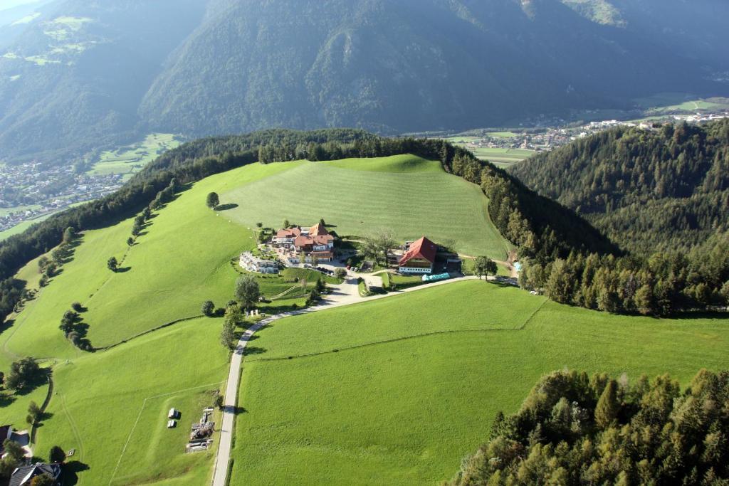 Hotel Amaten Brunico Exterior foto