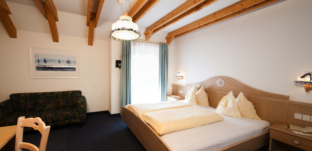 Hotel Amaten Brunico Exterior foto